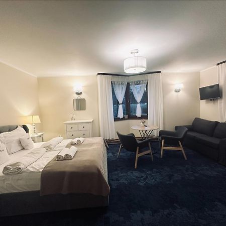 Villa Czarli 미엥지즈드로예 외부 사진
