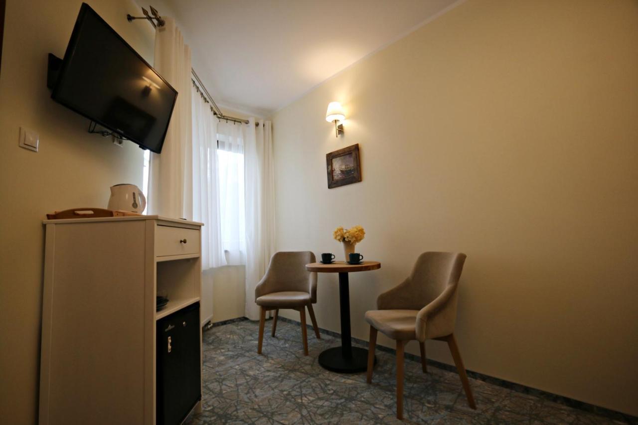 Villa Czarli 미엥지즈드로예 외부 사진