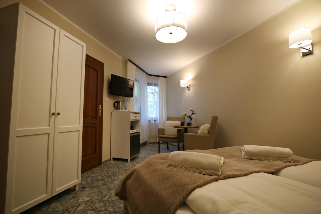 Villa Czarli 미엥지즈드로예 외부 사진