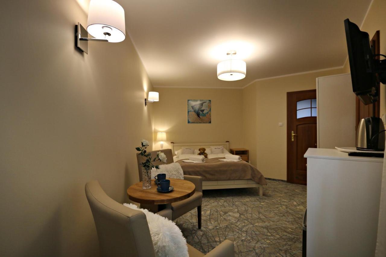 Villa Czarli 미엥지즈드로예 외부 사진