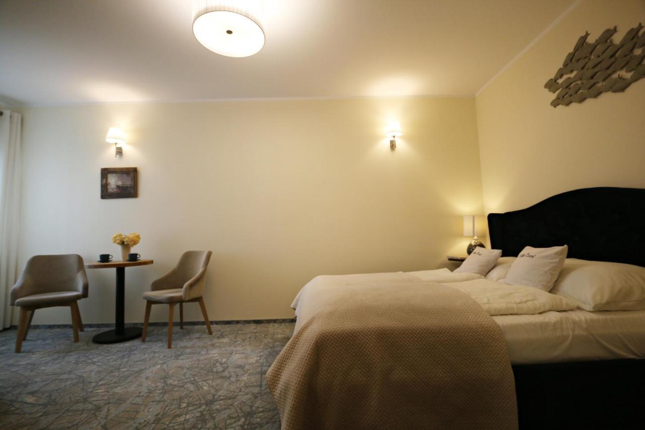 Villa Czarli 미엥지즈드로예 외부 사진