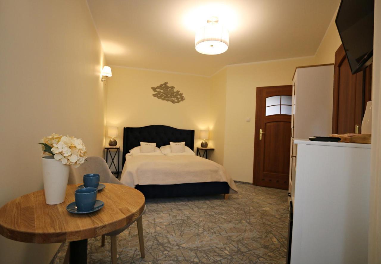 Villa Czarli 미엥지즈드로예 외부 사진