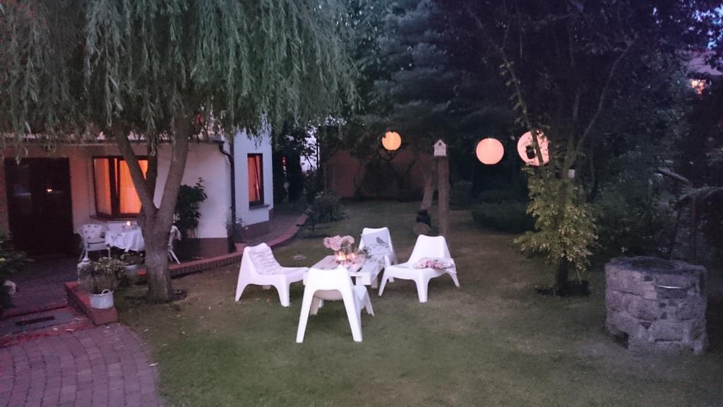 Villa Czarli 미엥지즈드로예 외부 사진