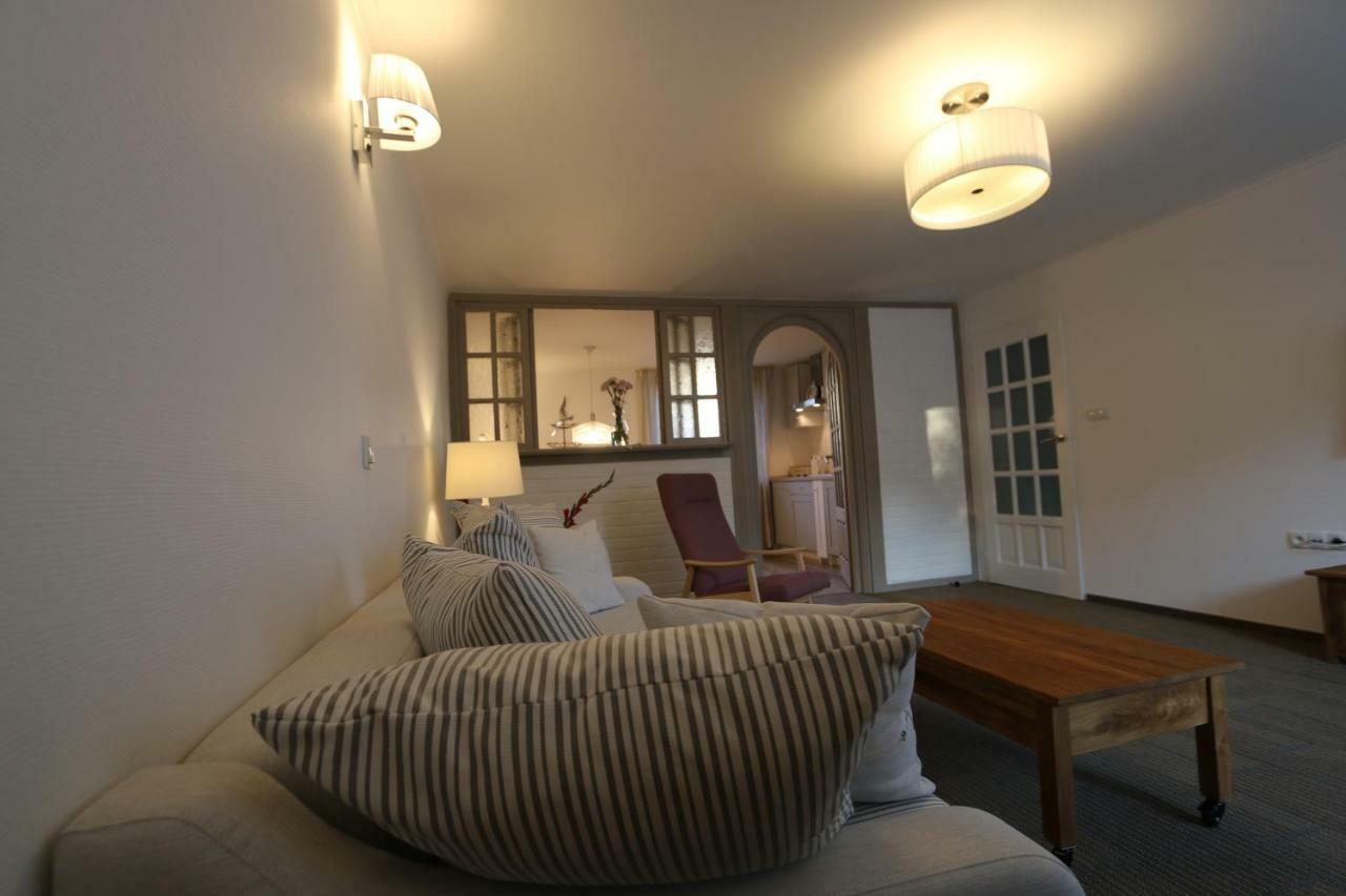 Villa Czarli 미엥지즈드로예 외부 사진